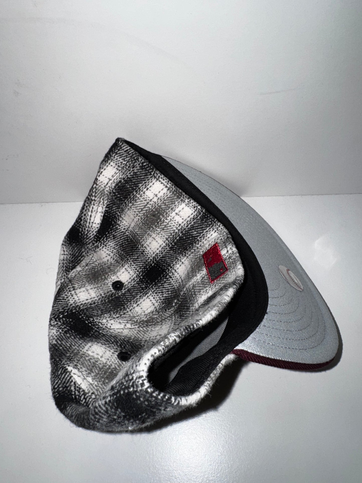 LOS ANGELES DODGERS “PLAID/RED”