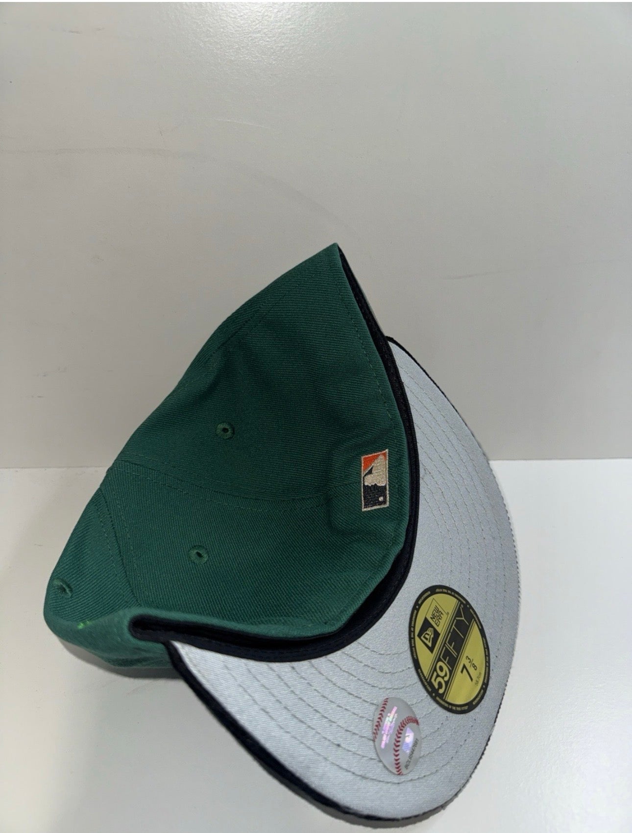 PHILADELPHIA PHILLIES GREEN/BLK CORDUROY