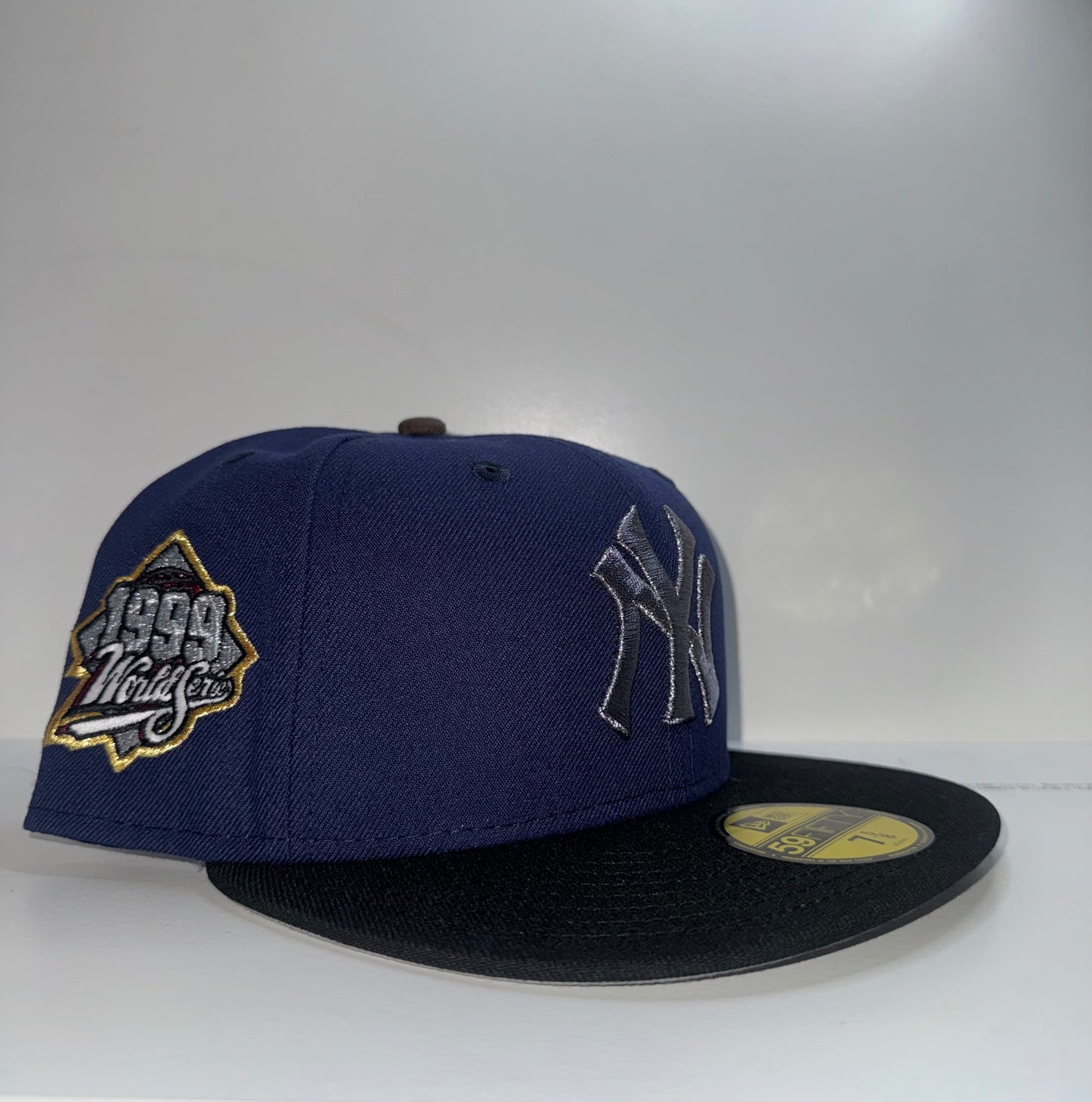 NEW YORK YANKEES “BLUE/GRAY”