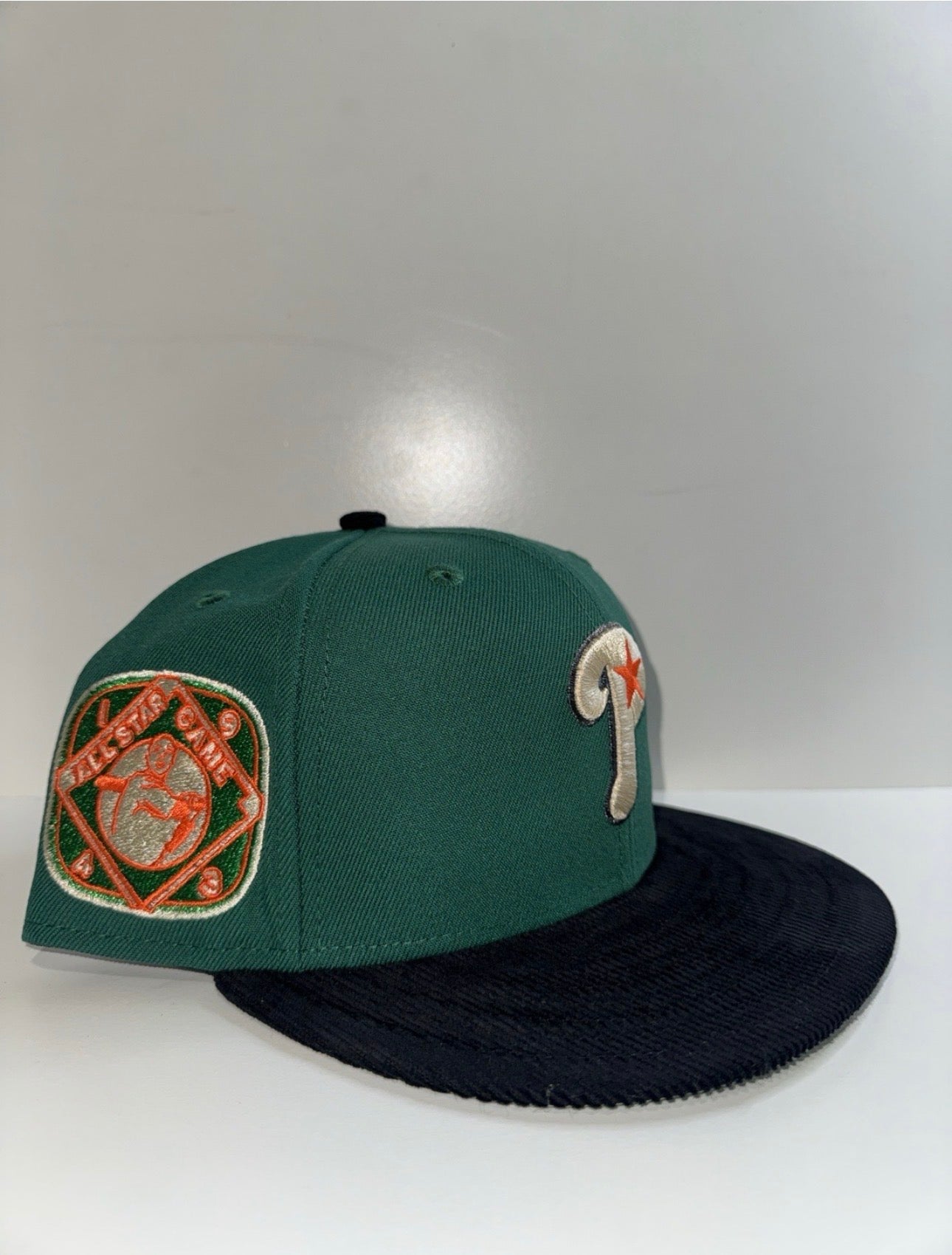 PHILADELPHIA PHILLIES GREEN/BLK CORDUROY
