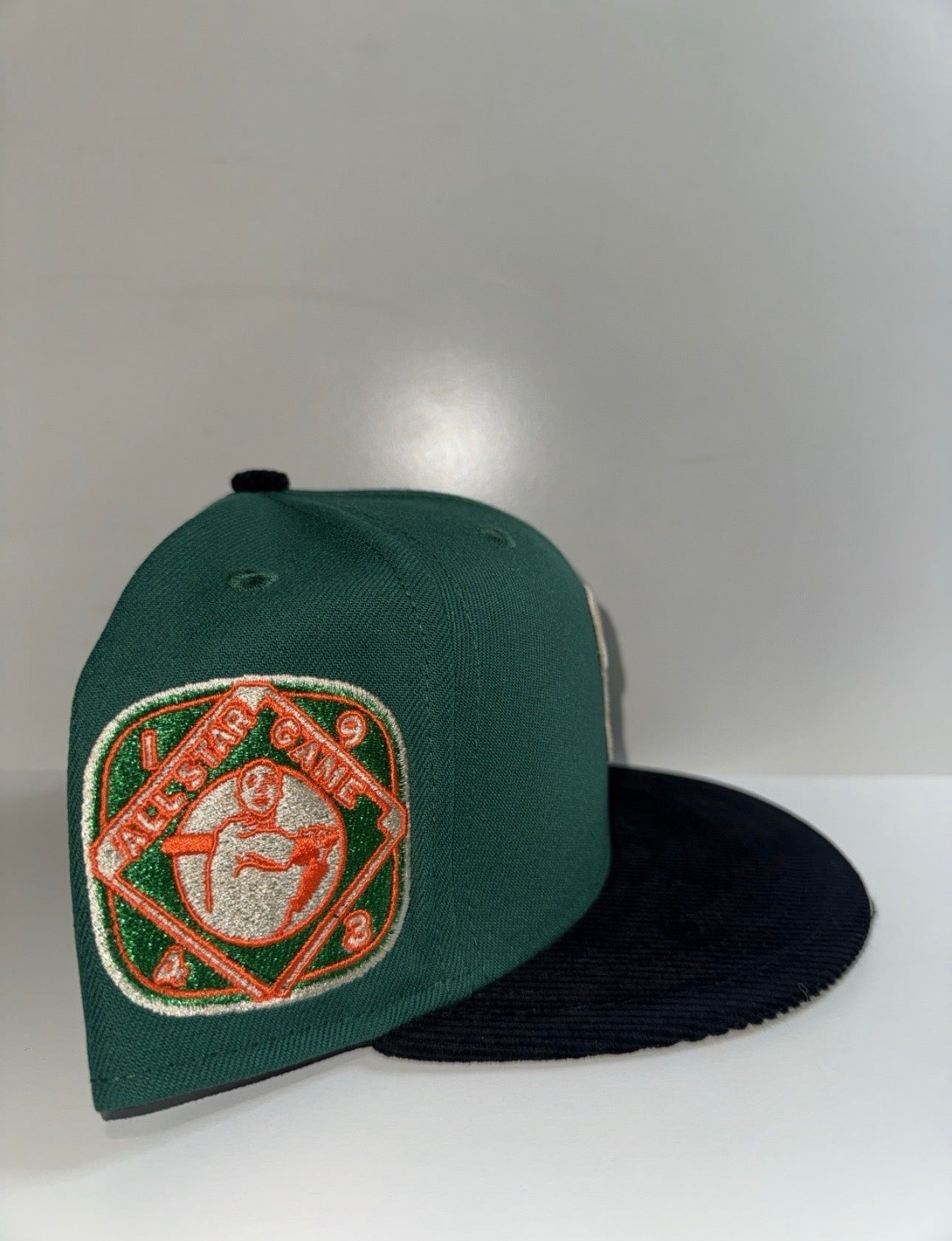 PHILADELPHIA PHILLIES GREEN/BLK CORDUROY