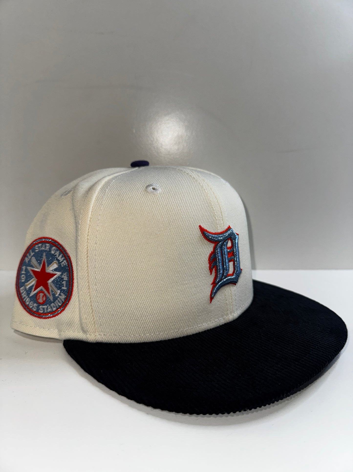 DETROIT TIGERS CHROME/BLK CORDUROY