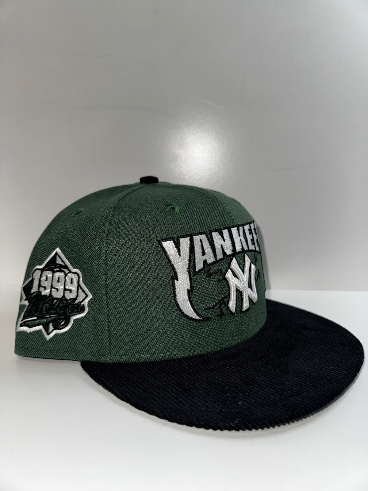 NEW YORK YANKEES GREEN/BLK CORD