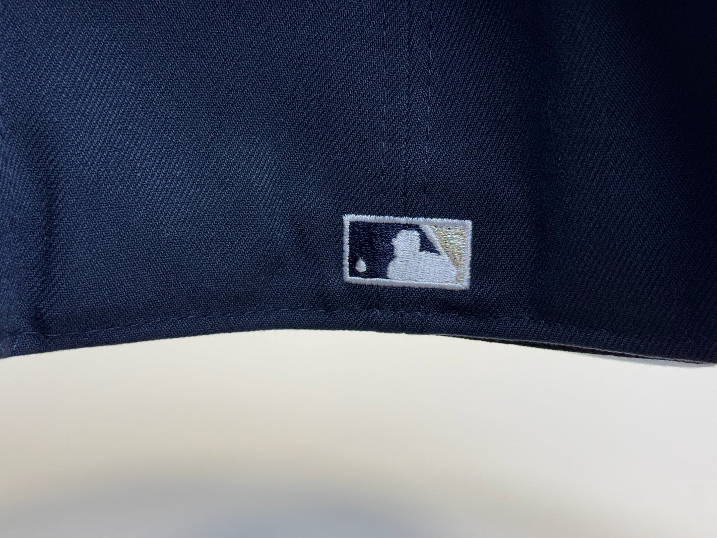 “Ice box” Seattle Mariners 40th Anniversary patch navy/icy