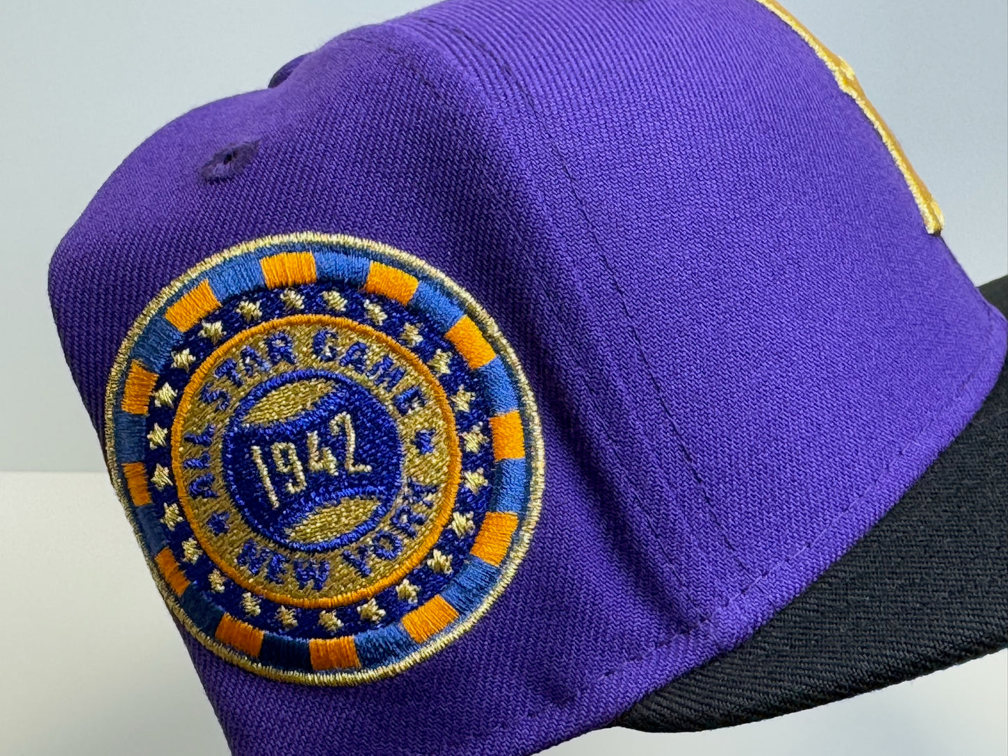 Two tone Brooklyn Dodgers 1942 patch purple/black